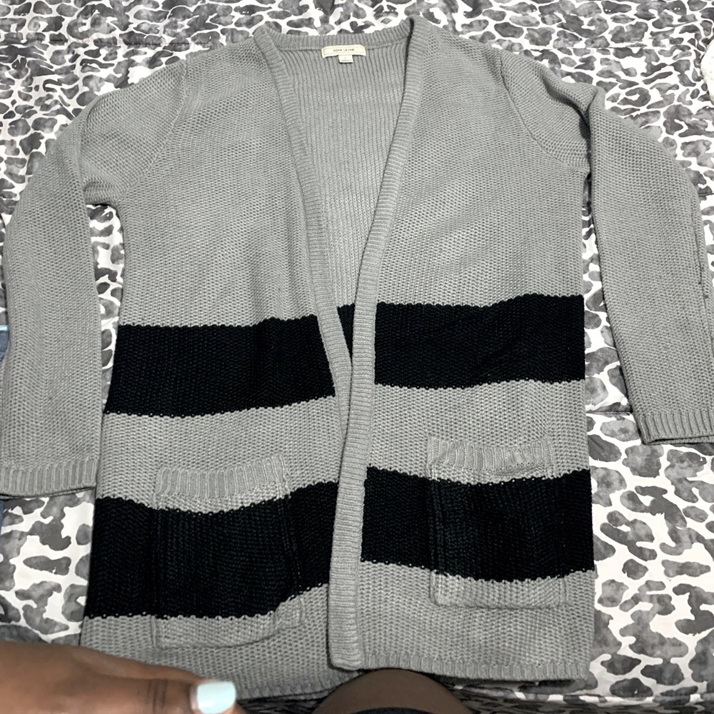 Women’s Stripped Cardigan